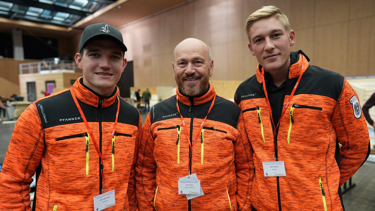 Team Austria Abdichtung: Patrick JaÌger, Peter Amman und Fabian MaÌchler